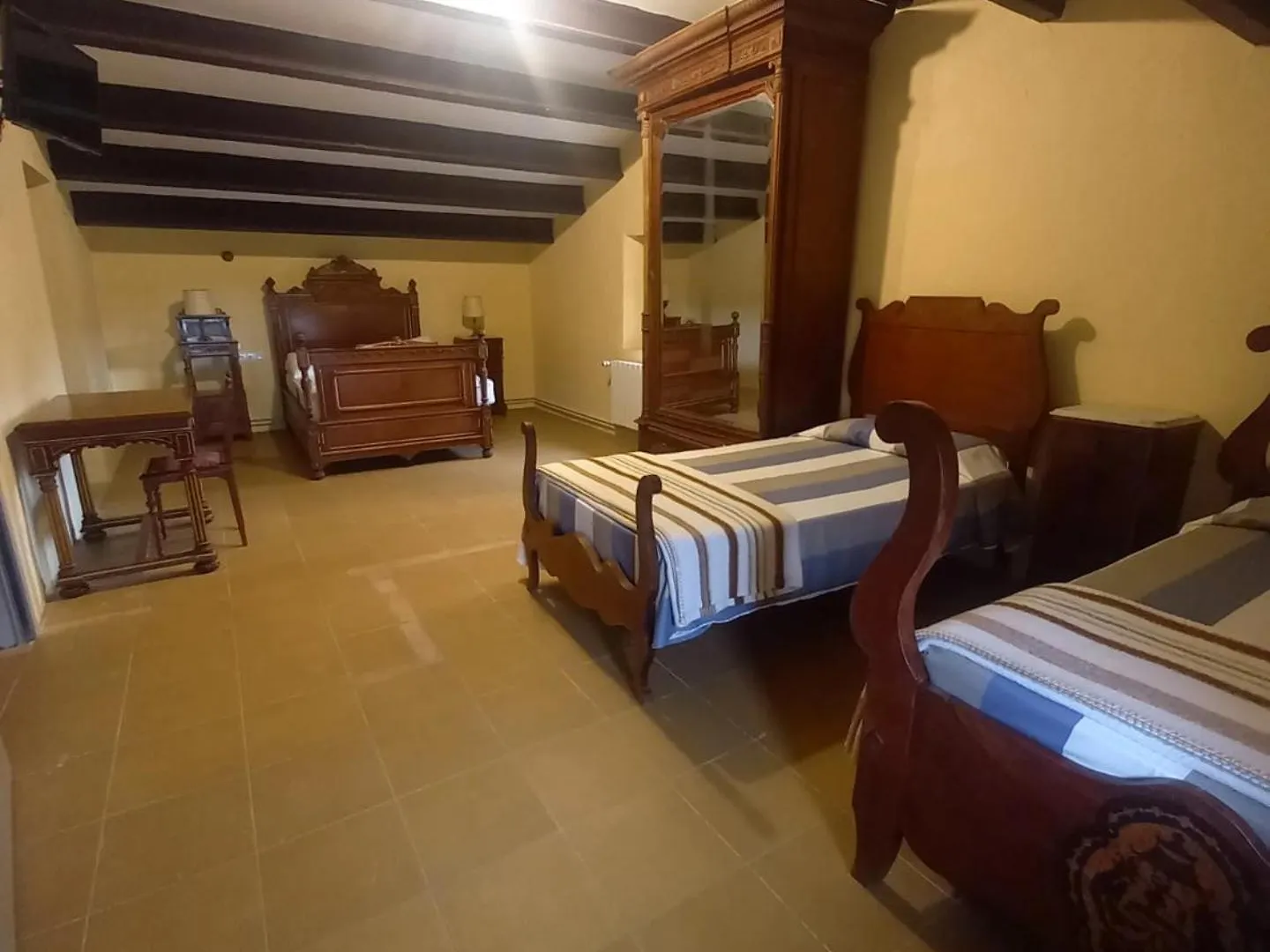 Pensión Hostal Rural Mas Blanc Sant Martí de Centelles